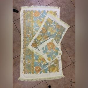 Vintage floral fringe towel set